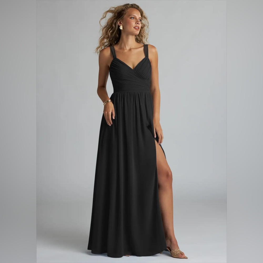 AZAZIE AZIZA
Black A-Line V-Neck Pleated Chiffon Dress